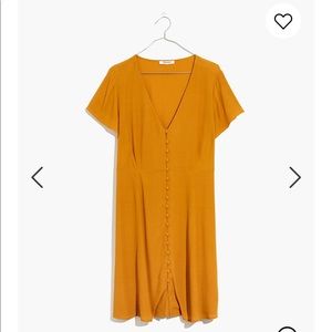 Madewell V neck button front dress